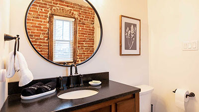 carriage house picture 7