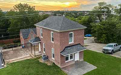 carriage house picture 8